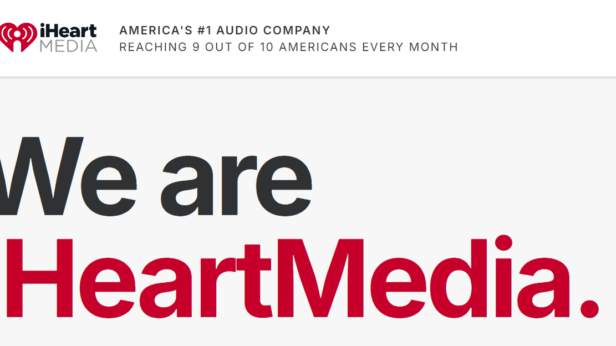 iHeartMedia registra crescimento de receita com podcasts no segundo trimestre de 2024